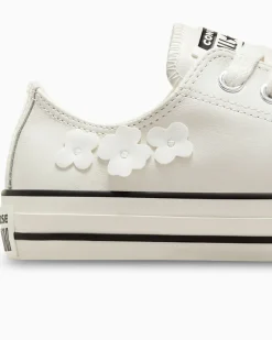 Converse Modelli Bassi|Chuck Taylor All Star<Chuck Taylor All Star Leather 3D Flowers Bianco vintage/Egret/Nero